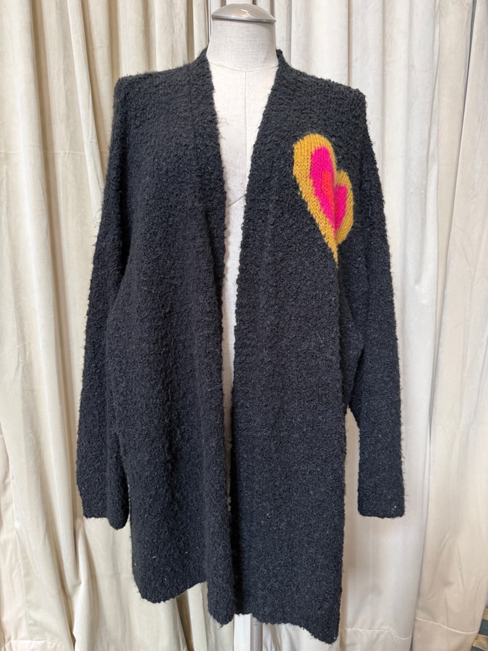 NATURAL LIFE Black L/XL oversized  Sweater Pink, Gold & Teal Heart Floral Motif - Picture 3 of 10